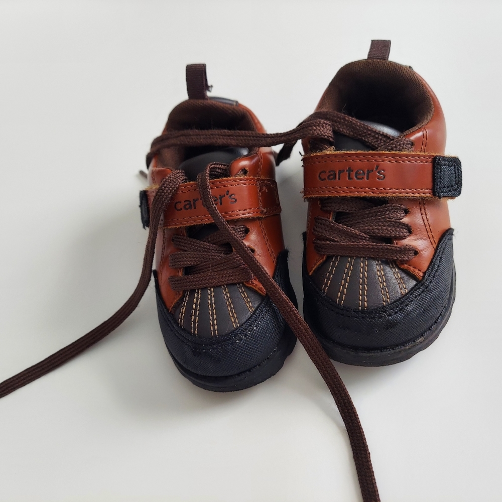 Boys Carter Benelli Shoes Size-7 toddler
